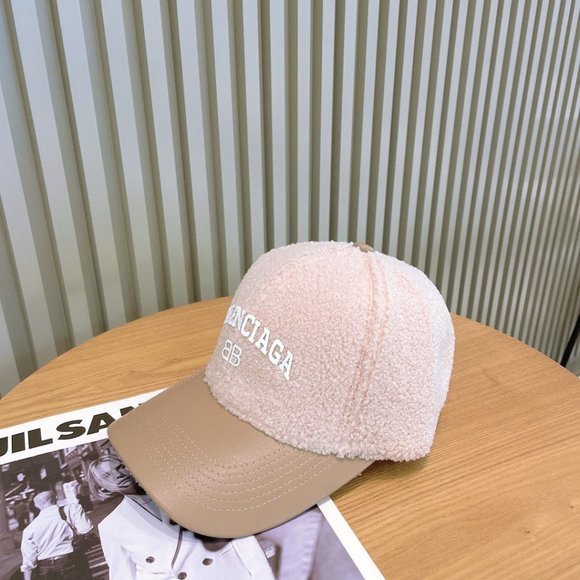 ?✨AUTHENTIC✨?Balenciaga hat